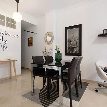 Cairasco City Life Apartman *
